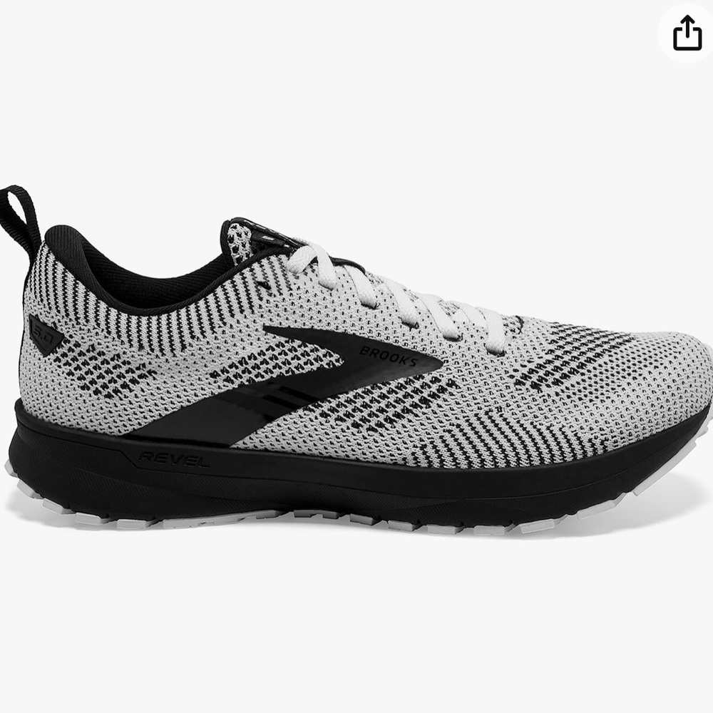 Brooks Revel 5